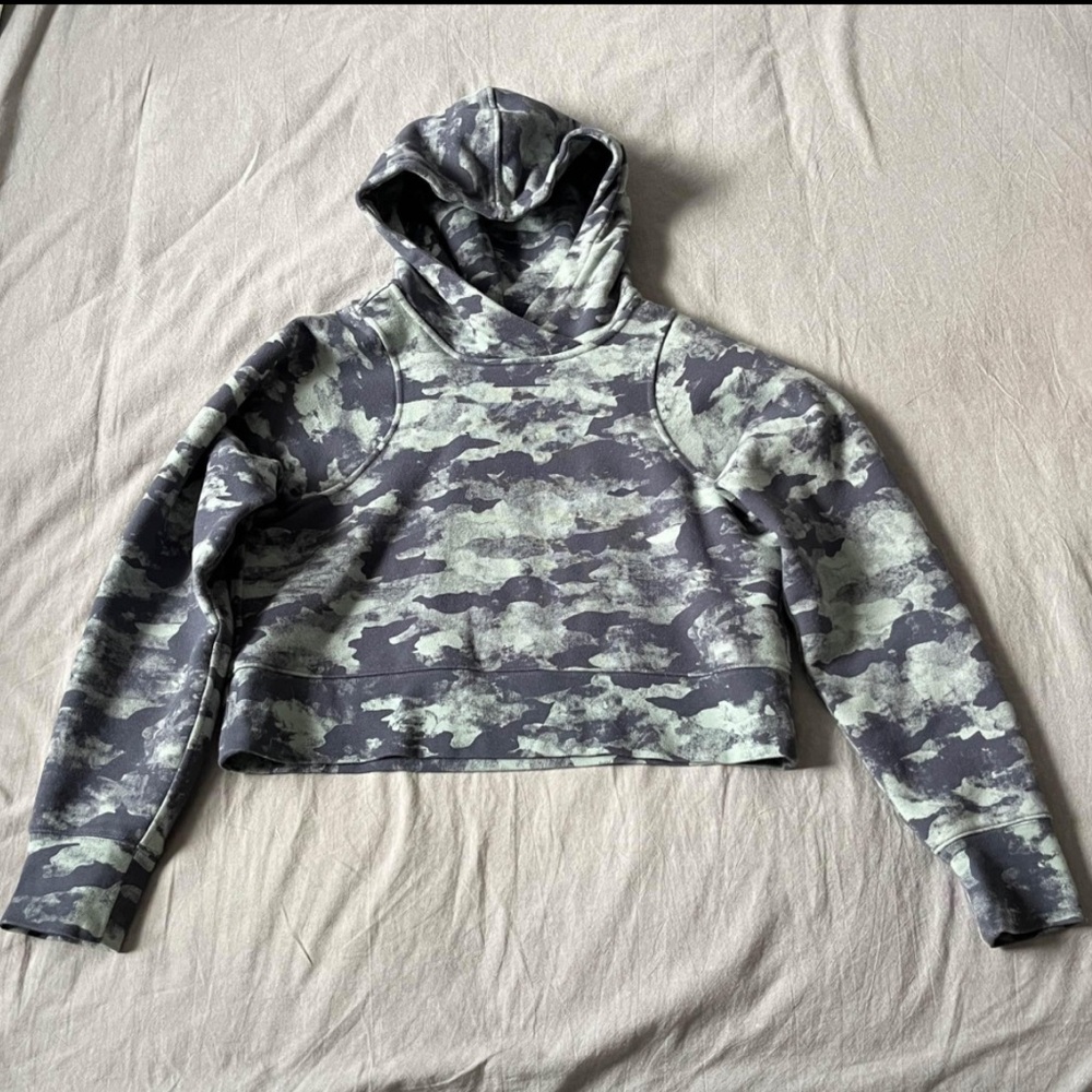 Lululemon Loungeful Cropped Hoodie Size 4